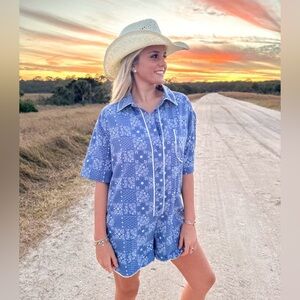 Mable NWT blue paisley printed romper